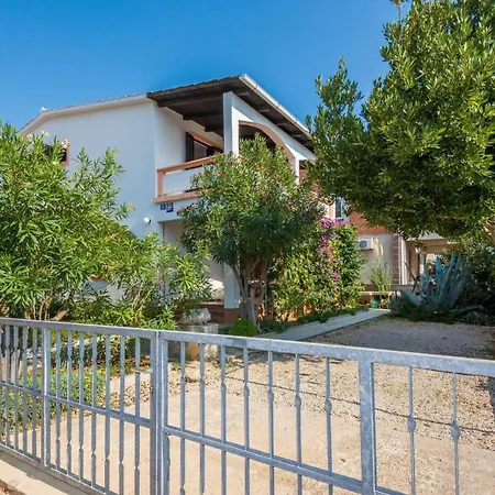 Apartment Manda
