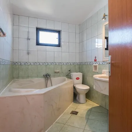 Manda Apartment