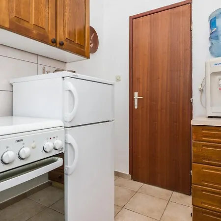 Manda Apartment Vir