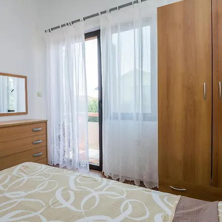 Manda Apartment